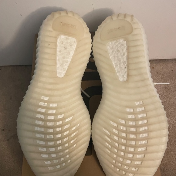 Yeezy 350 Zebra - Picture 5 of 5